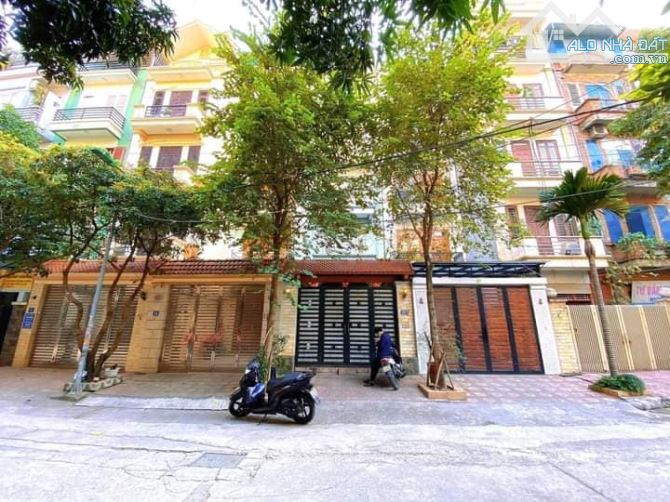 BÁN NHÀ TRUNG TÂM ĐỀN LỪ, PHÂN LÔ, VỈA HÈ, KINH DOANH, THANG MÁY, 55M2X MT 5,5M GIÁ 22 TỶ - 2