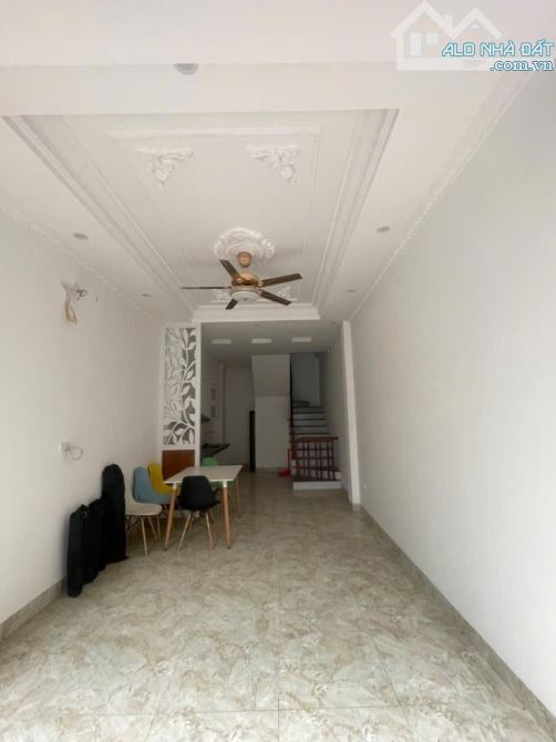 Nhà phố Việt Hưng 38m x 5 tầng - 5,9 tỷ vị trí đẹp - 2
