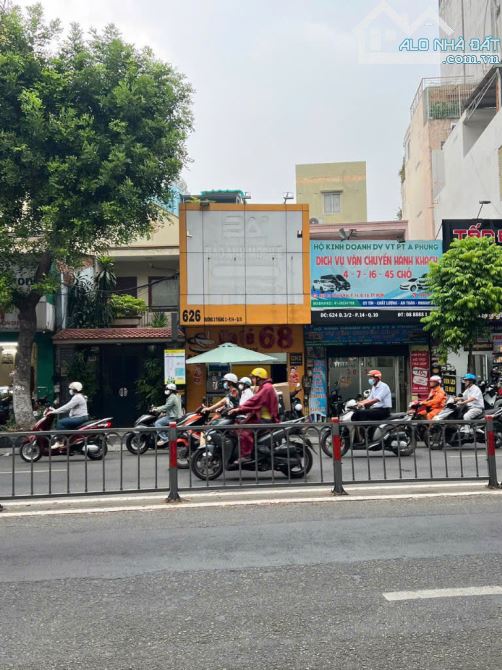 Bán nhà mặt tiền giá rẻ nhất đường 3/2, Phường 14, Quận 10. DT: 4*20m. Chỉ: 22 tỷ - 2