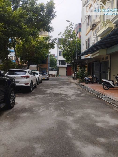 Bán lô đất đẹp view vườn hoa rộng 500m2 Tu Hoàng, diện tích 43m2. ở hoặc kinh doanh - 2