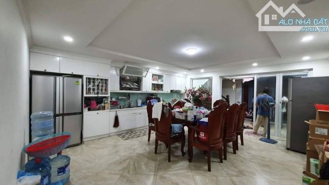 Tây Kết, Phân lô Hoàn Kiếm, Gara, Ô chờ TM, KD đỉnh. 72m2x4t, MT 5.6m. Chỉ 24.5 tỷ! - 2