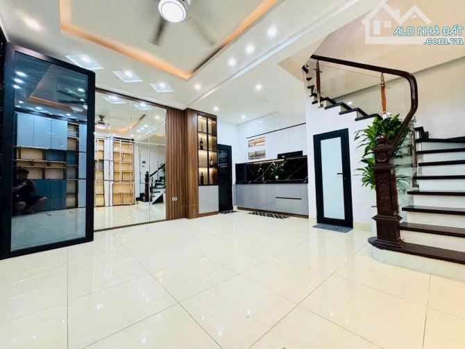 "Cho Thuê Nhà Nguyên Căn Địa chỉ:  Đường Trần Cung, Cầu Giấy, HN Diện tích 45m² x 6 tầng . - 2