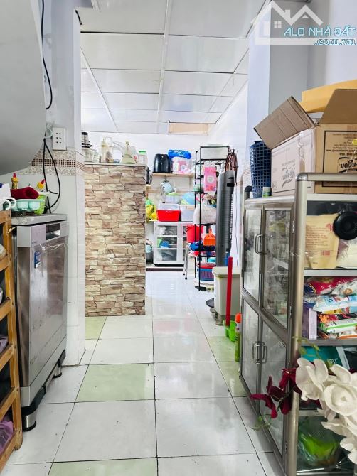 Bán nhà hẻm nhựa Số 3 Thành Thái. Q10. Gần 60m2. 3 tầng 3PN. Sổ nở hậu. Giá 11,x tỷ - 2