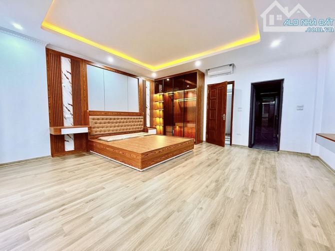 Bán Nhà phân lô Vũ Hữu – ngõ đẹp nhất phố, Giá Chỉ 12 Tỷ 5 - 2