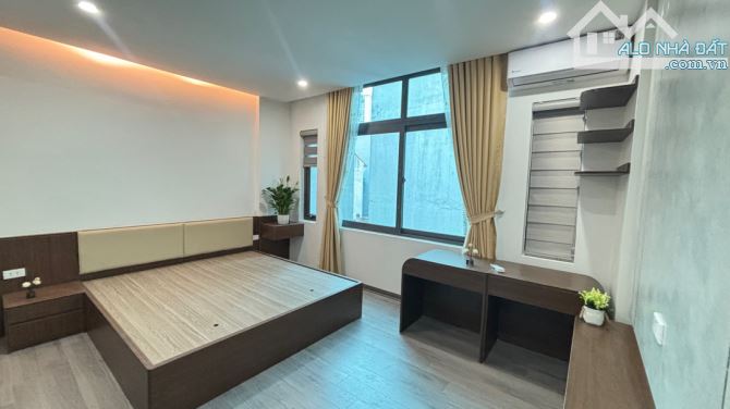 BÁN NHÀ 5 TẦNG MẶT TIỀN 4.5M PHỐ QUAN NHÂN KINH DOANH ĐỈNH GẦN BỆNH VIỆN ĐẠI HỌC Y DƯỢC - 3