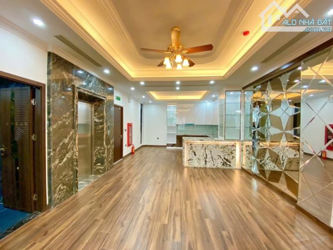 NHÀ PHÂN LÔ LẠC LONG QUÂN CẦU GIẤY DT 55M 7 TẦNG 21 TỶ KINH DOANH Ở SƯỚNG GẦN HỒ TÂY