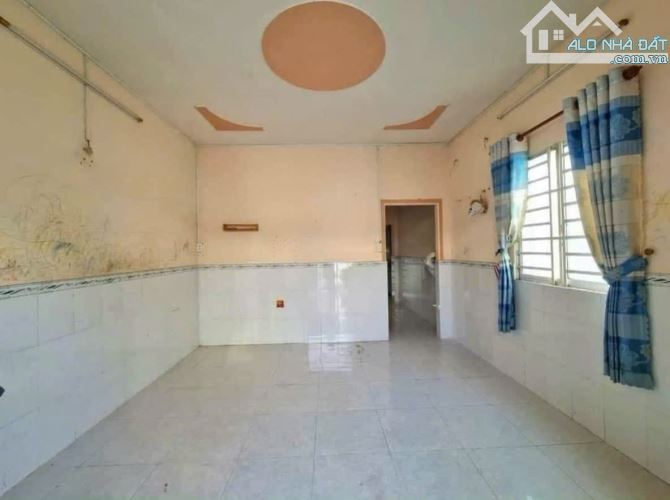 Hàng Hiếm Giá Tốt Chủ Ngộp Cần Bán nhanh Căn nhà ở Bà Điểm Hóc Môn 700triệu Sổ Hồng Riêng - 3