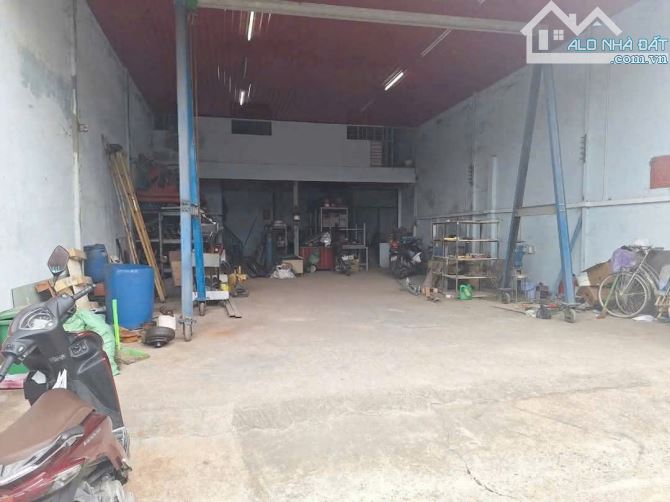 Bán đất 189m2 tặng nhà kho cho thuê 6tr/tháng ở Tân Phú Trung - Củ Chi giá 750 triệu. SHR - 3