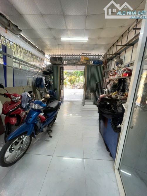 Nhà 2 mặt tiền HXH - An Phú Đông Quận 12- Gần ĐH Nguyễn Tất Thành - DT 66m2 - giá 4.7 tỷ - 3