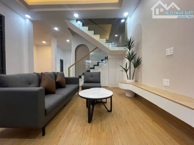 SIÊU HIẾM, NHÀ ĐẸP 3 TẦNG - Ô TÔ NGỦ TRONG NHÀ - ĐỖ XUÂN HỢP, PHƯỚC LONG B, CHỈ 7.5TỶ. - 3