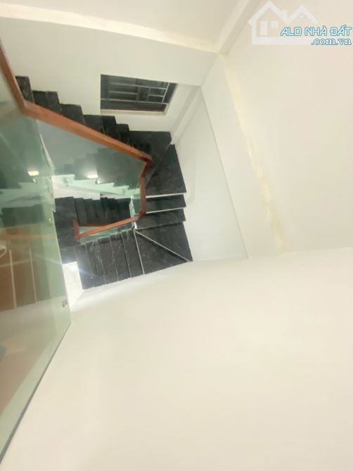 Cần bán gấp siêu phẩm phân lô Đông Thắng 38 m2, 5T, lô góc, ô tô - 3