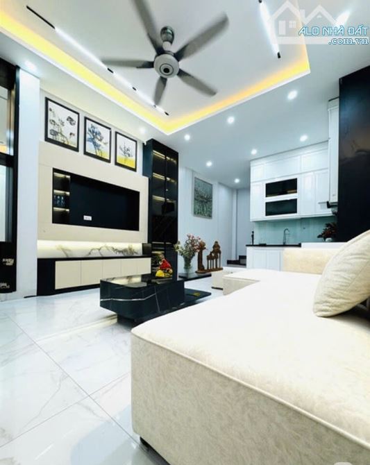 Chỉ: 7.66/Tỷ có ngay căn nhà 5T/2 mặt thoáng, ngõ 3G, 40m ra phố mới cải tạo CỰC nét. D34m - 4