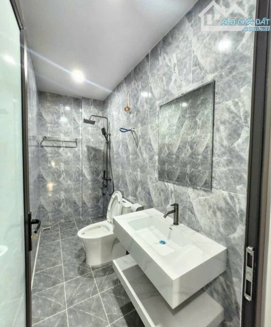 Bán nhà 4 tầng tại An Đà, Đông Khê ,Ngô Quyền Giá 3 ty3 - 4