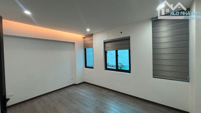BÁN NHÀ 5 TẦNG MẶT TIỀN 4.5M PHỐ QUAN NHÂN KINH DOANH ĐỈNH GẦN BỆNH VIỆN ĐẠI HỌC Y DƯỢC - 4