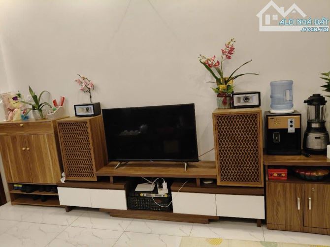 Nhà ngõ nông phố Phúc Lợi 30m x 5 tầng SDCC - 5 tỷ - 4