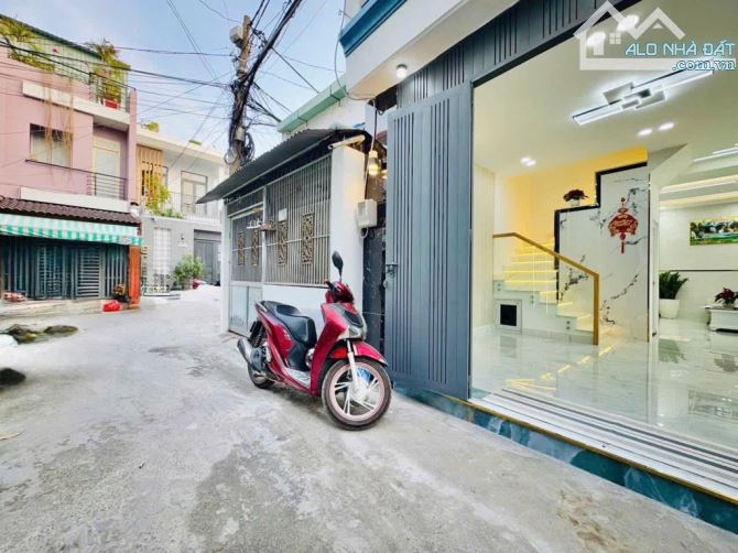 BÁN NHÀ MỚI QUANG TRUNG - HXH - 4.3x9 - GẦN CHỢ HẠNH THÔNG TÂY - 5.25 TỶ - 4