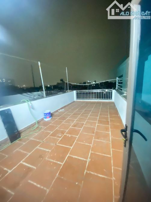 Cần bán gấp siêu phẩm phân lô Đông Thắng 38 m2, 5T, lô góc, ô tô - 4