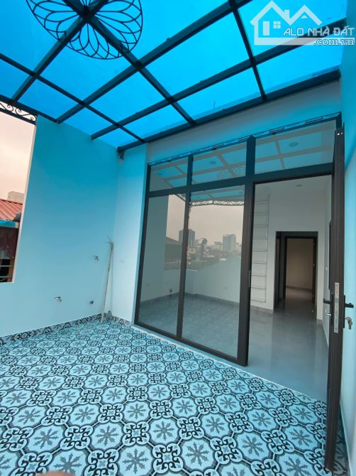 Nhà đẹp ở ngay Trần Quốc Hoàn Cầu Giấy. Sổ vuông 40m, 5 tầng MT4m Giá 15 tỷ Ngõ ô tô - 5