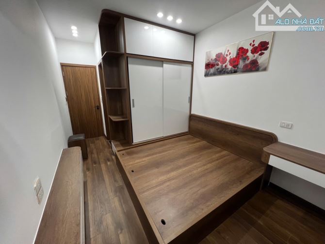 Hiếm - Bán nhà đẹp mới xây 5 tầng x 30m2, full nội thất, gần phố lớn - 5