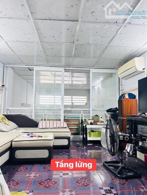 Bán nhà hẻm nhựa Số 3 Thành Thái. Q10. Gần 60m2. 3 tầng 3PN. Sổ nở hậu. Giá 11,x tỷ - 6