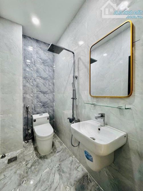 Tôi đi định cư Canada cần bán nhanh nhà mt Đ. Lý Văn phức ,Tân định ,Q1 ,80m2 /4tỷ280tr - 7