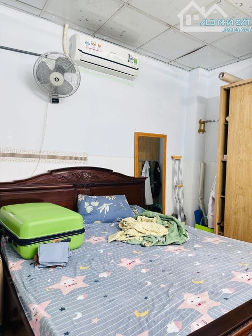Bán nhà hẻm nhựa Số 3 Thành Thái. Q10. Gần 60m2. 3 tầng 3PN. Sổ nở hậu. Giá 11,x tỷ - 7
