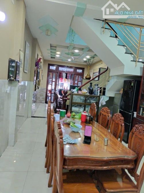 Nhà 3 tầng Mặt tiền đường NGUYỄN THỊ KIÊU, phường THỚI AN, Q12, dt 82m2 (4mx20m) Giá 10Tỷ - 8