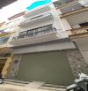 Nhà đẹp ở ngay Trần Quốc Hoàn Cầu Giấy. Sổ vuông 40m, 5 tầng MT4m Giá 15 tỷ Ngõ ô tô