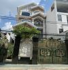 Biệt thự MT ĐƯỜNG KHU CHỢ VẢI P7 TÂN BÌNH 180m2 Hầm 4L