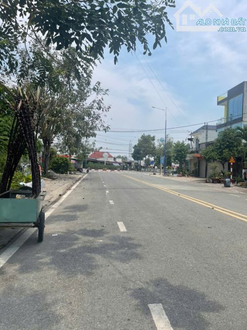 Bán đất mặt tiền đường Đồng Khởi,Phường Tân Phong,Biên Hòa,Đồng Nai,dt 420m,giá 12 tỷ