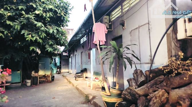 Siêu rẻ: Dãy trọ 7 phòng, sát mặt tiền Kha Vạn Cân, Linh Chiểu, Thủ Đức. 4,2 x 25 = 105m2
