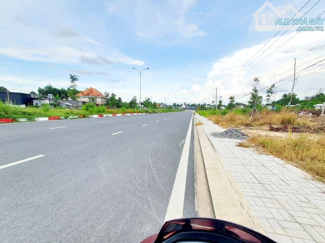 Chủ cần bán mặt tiền Trần Phú, Phước An, Nhơn Trạch 33.3m x 130m, có sẵn 500m2 thổ cư