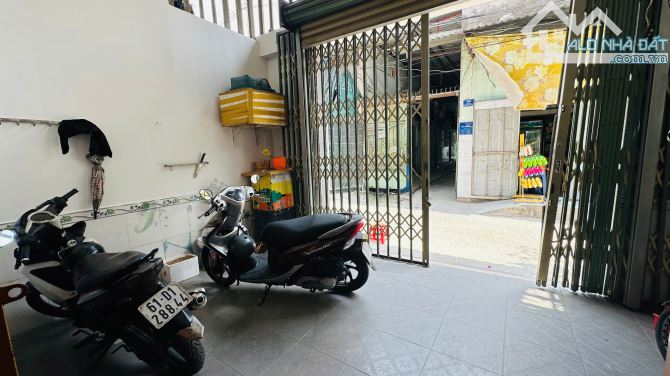 Nhà gần VinCom Dĩ An, phường Dĩ An, Tp Dĩ An 4,2 tỷ