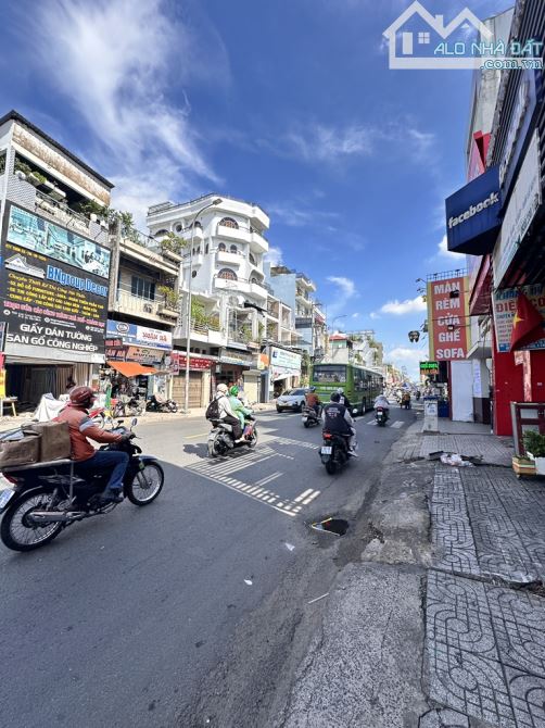 NGỘP BANK 15 TỶ BÁN GẤP CĂN GÓC 2 MT LẠC LONG QUÂN - NGANG KHỦNG 6,1X20 - GIÁ CHỈ 19.X TỶ