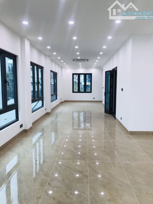 Cho thuê văn phòng Mỗ Lao- Vũ Trọng Khánh, diện tích 85 m2/tầng