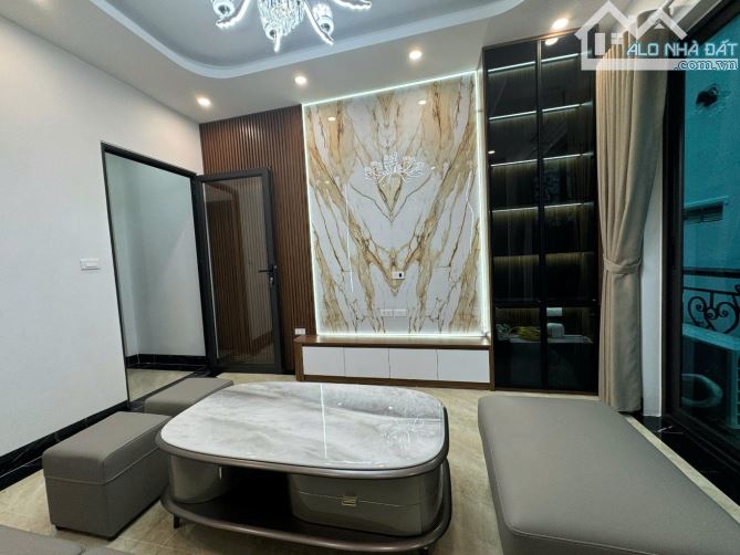 Bán gấp - Xuân Đỉnh,Bắc Từ Liêm 38m2 5 tầng chỉ 7.x tỷ - Dân xây- Gần Ô Tô - Full Nội Thất