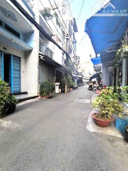 Bán nhà HXH BÀN CỜ Lê Văn Sỹ Q.3, sổ vuông A4, có cửa hậu, tài lộc, tròn 8 tỷ