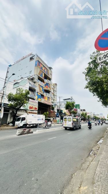 BÁN NHÀ LÊ VĂN QUỚI 135m2 6 TẦNG Thang Máy 20PN 70tr/th 16 Tỷ