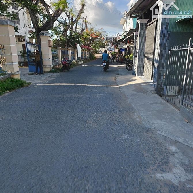 NHÀ 1 TRỆT 1 LẦU DT 168M(5X30) MỚI ĐẸP, ĐƯỜNG ĐINH HỮU THUẬT, CÁCH TTTM VINCOM SA ĐÉC 500