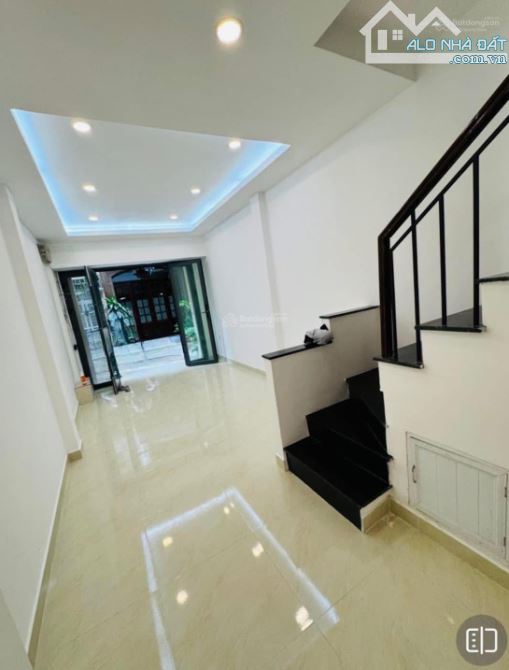 🏡 Bán nhà mới 3/2, Q.10, hẻm 5m, 8.x tỷ!