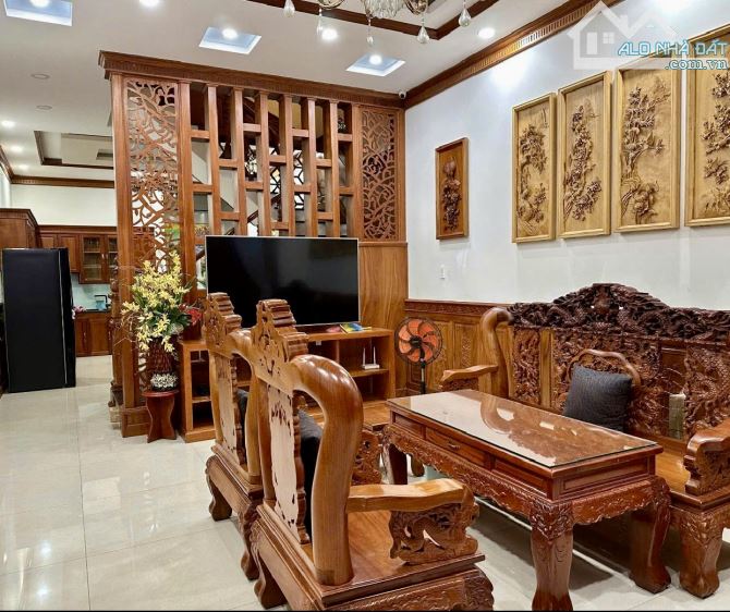 HXH -NHÀ ĐẸP NỘI THẤT CAO CẤP - 3 TẦNG BTCT