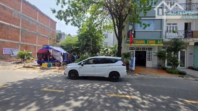 Cần Bán Gấp Đất Thổ Cư Đường GS3 BigC Dĩ An Vị Trí Đẹp - 1