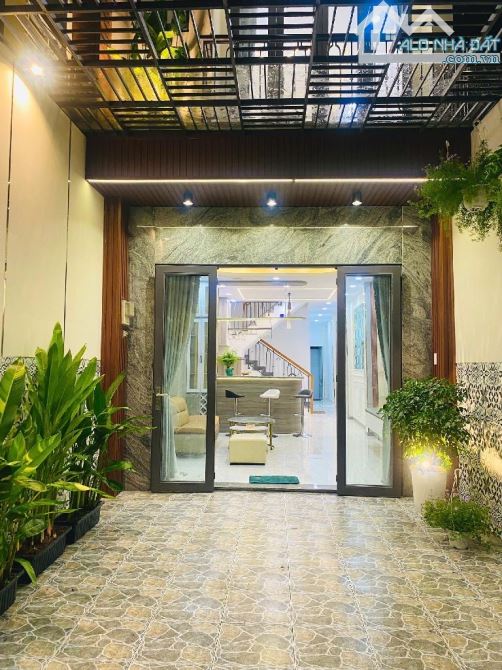 Không mua căn này thì mua căn nào? nhà đẹp Thạnh Lộc Quận 12- full tiện nghi chỉ 5.68 tỷ - 1