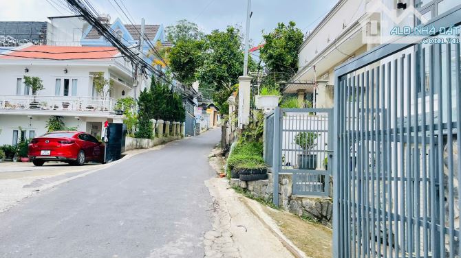 Bán nhà 2 Mặt Tiền HXH đường Hùng Vương, P9, Đà Lạt, cách chợ Đà Lạt 1km - 1