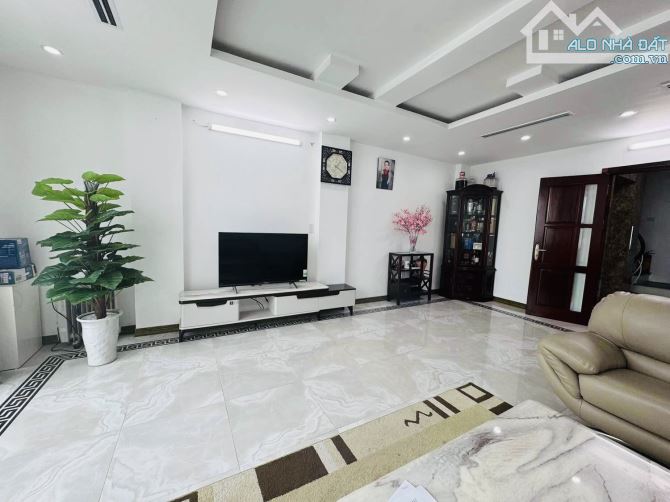 27.5 Tỷ-Phân Lô-Ô Tô Tránh, Chạy Vòng Quanh- 50m2- 8 Tầng-MT 5.4m-Nguyễn Xiển- Thanh Xuân