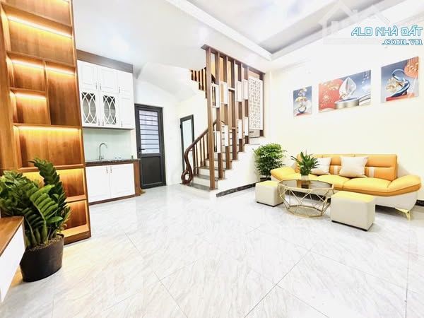 Bán nhà mới đẹp, gần Timecity, 2 mặt ngõ, đầy đủ nội thất, gần phố, gần ô tô, 33m2, 5 tầng - 1