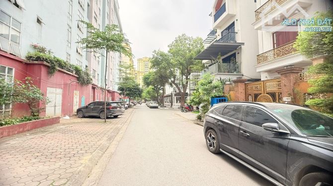 💥CHÍNH CHỦ BÁN GẤP ĐẤT BIỆT THỰ KĐT MỄ TRÌ THƯỢNG - GẦN BỘ NGOẠI GIAO. 108m2 - 28,5 TỶ. - 1