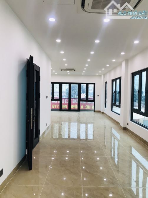 Cho thuê văn phòng Mỗ Lao- Vũ Trọng Khánh, diện tích 85 m2/tầng - 1