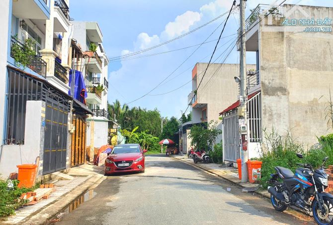 Bán đất hẻm 47 Trường Lưu- Long Trường- Q9 - DT : 68m2( 4x17m)- hướng Tây Nam. - 1