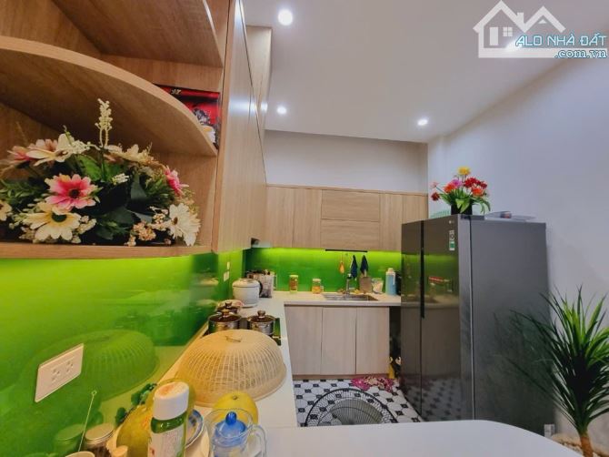 PHÂN LÔ HOÀNG QUỐC VIỆT - CẦU GIẤY - NGÕ TO HƠN PHỐ - VỈA HÈ ĐÁ BÓNG - KINH DOANH - 55m VP - 1